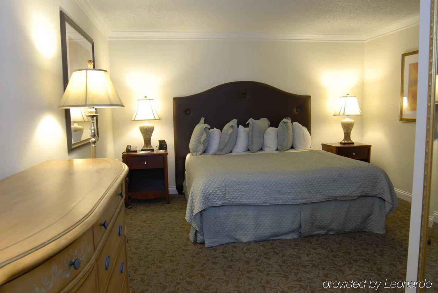 Embassy Suites Cincinnati - Rivercenter Covington Room photo